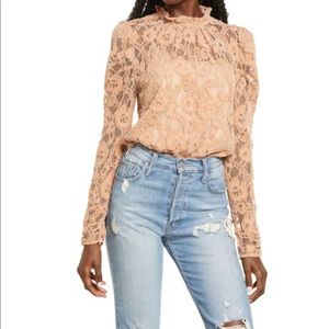 Wayf Emma Bodysuit Chenille Lace LS Beige M